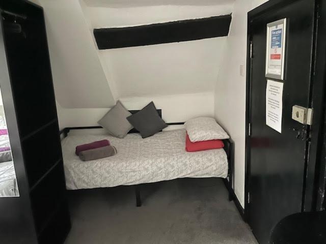 The White Hart Inn Туикнем Экстерьер фото